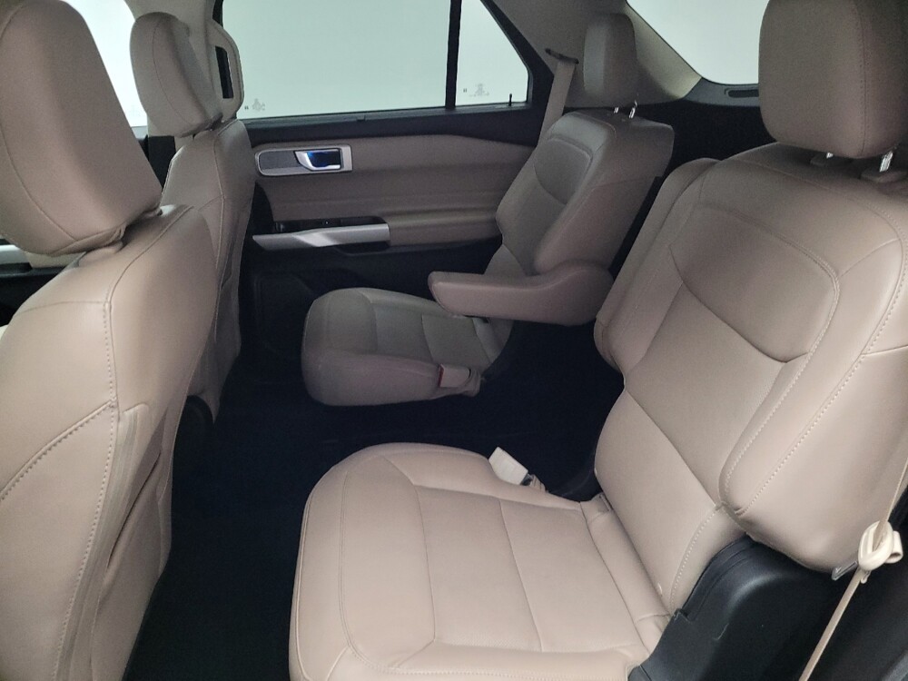 2021 Ford Explorer in Fresno, CA 93726 - 18142511 18