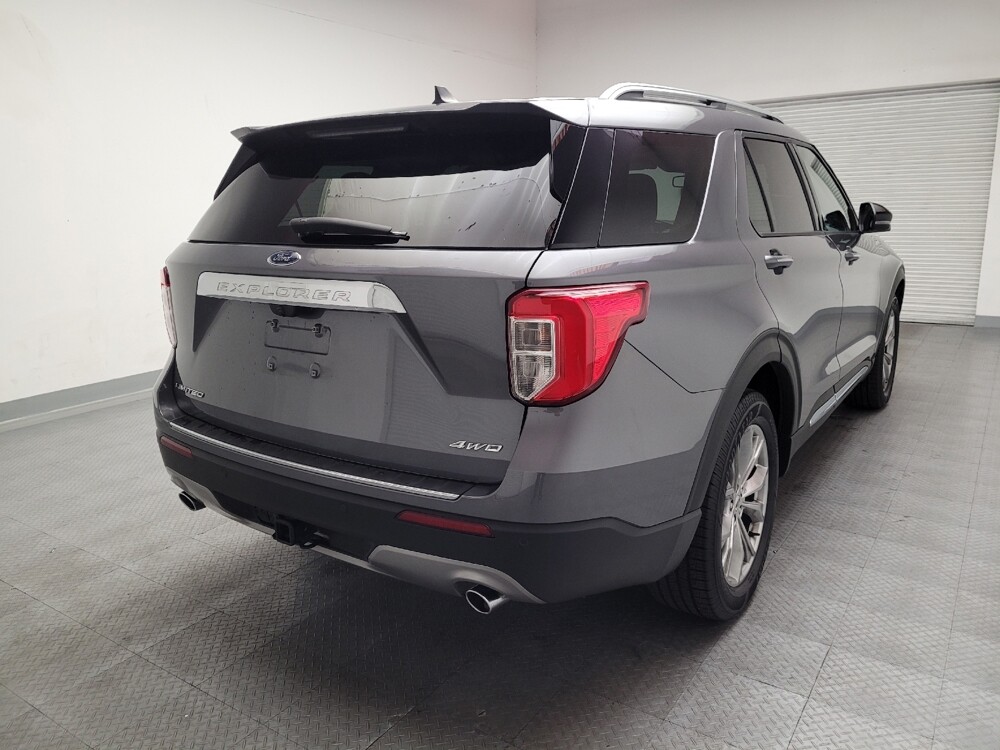 2021 Ford Explorer in Fresno, CA 93726 - 18142511 7