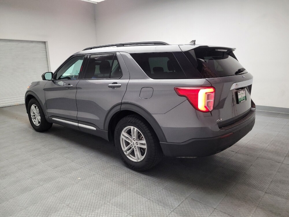 2021 Ford Explorer in Fresno, CA 93726 - 18142512 3