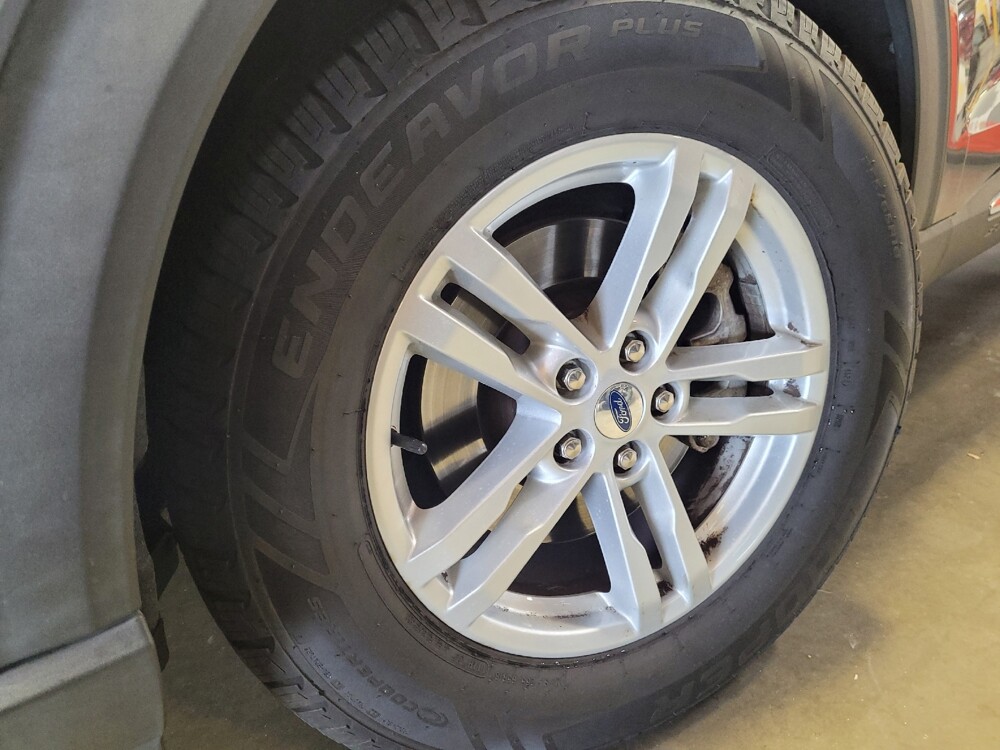 2021 Ford Explorer in Fresno, CA 93726 - 18142512 31