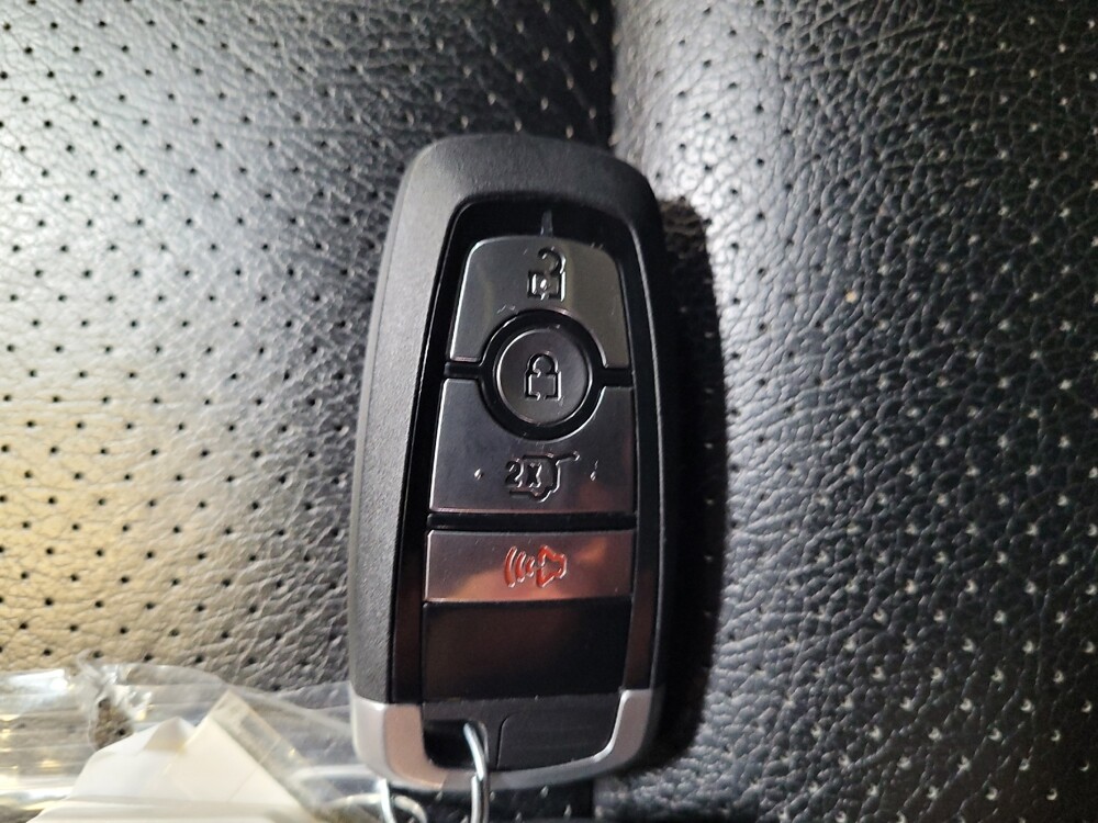 2021 Ford Explorer in Fresno, CA 93726 - 18142512 32