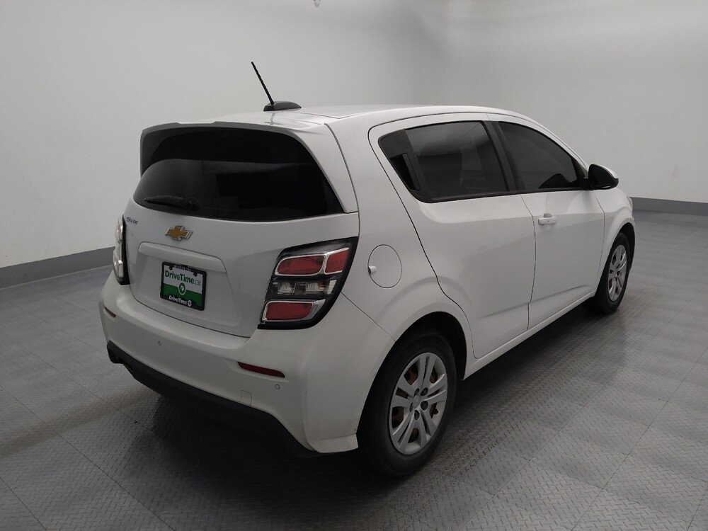 2020 Chevrolet Sonic in Topeka, KS 66611 - 18142516 9