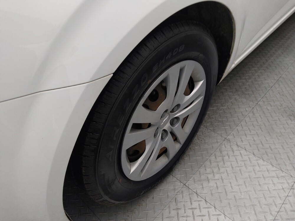 2020 Chevrolet Sonic in Topeka, KS 66611 - 18142516 31