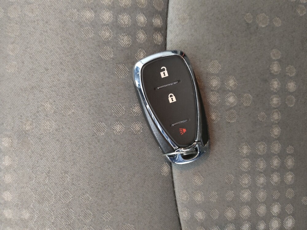 2020 Chevrolet Sonic in Topeka, KS 66611 - 18142516 32