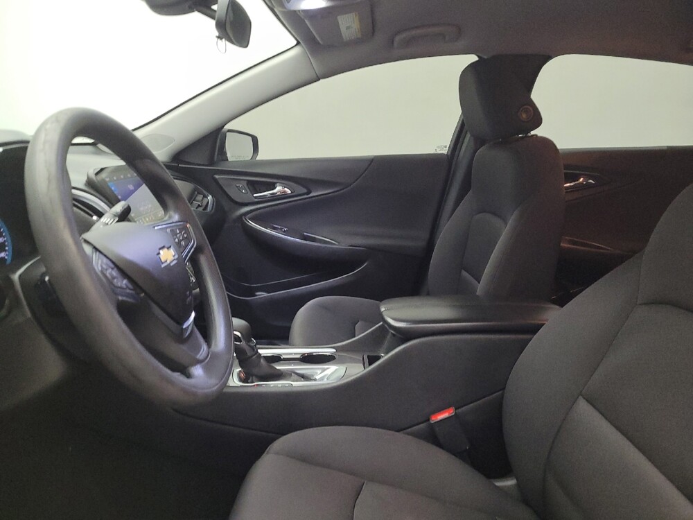 2021 Chevrolet Malibu in Columbus, OH 43228 - 18142517 17