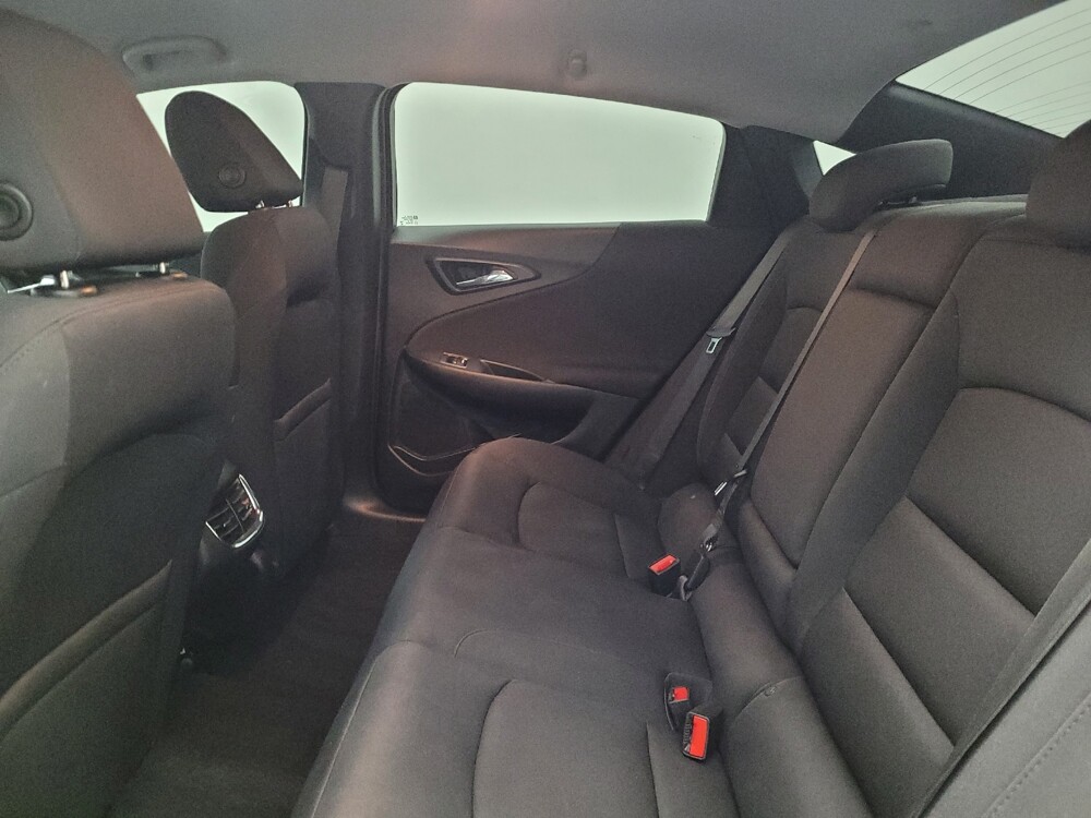 2021 Chevrolet Malibu in Columbus, OH 43228 - 18142517 18