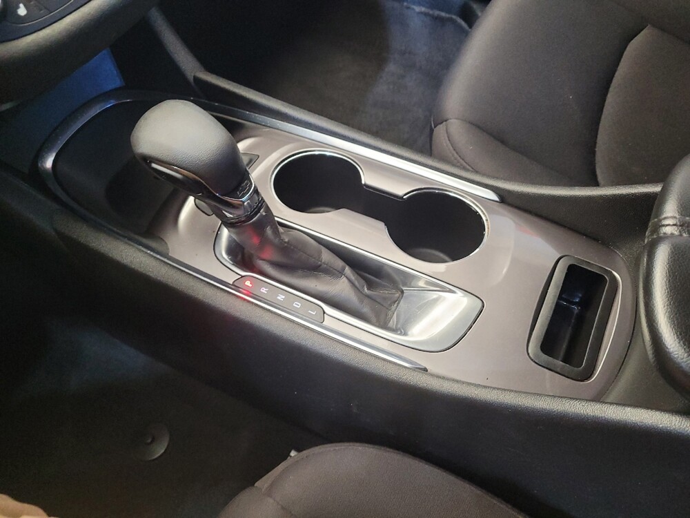 2021 Chevrolet Malibu in Columbus, OH 43228 - 18142517 26