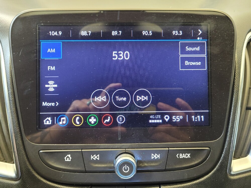 2021 Chevrolet Malibu in Columbus, OH 43228 - 18142517 25