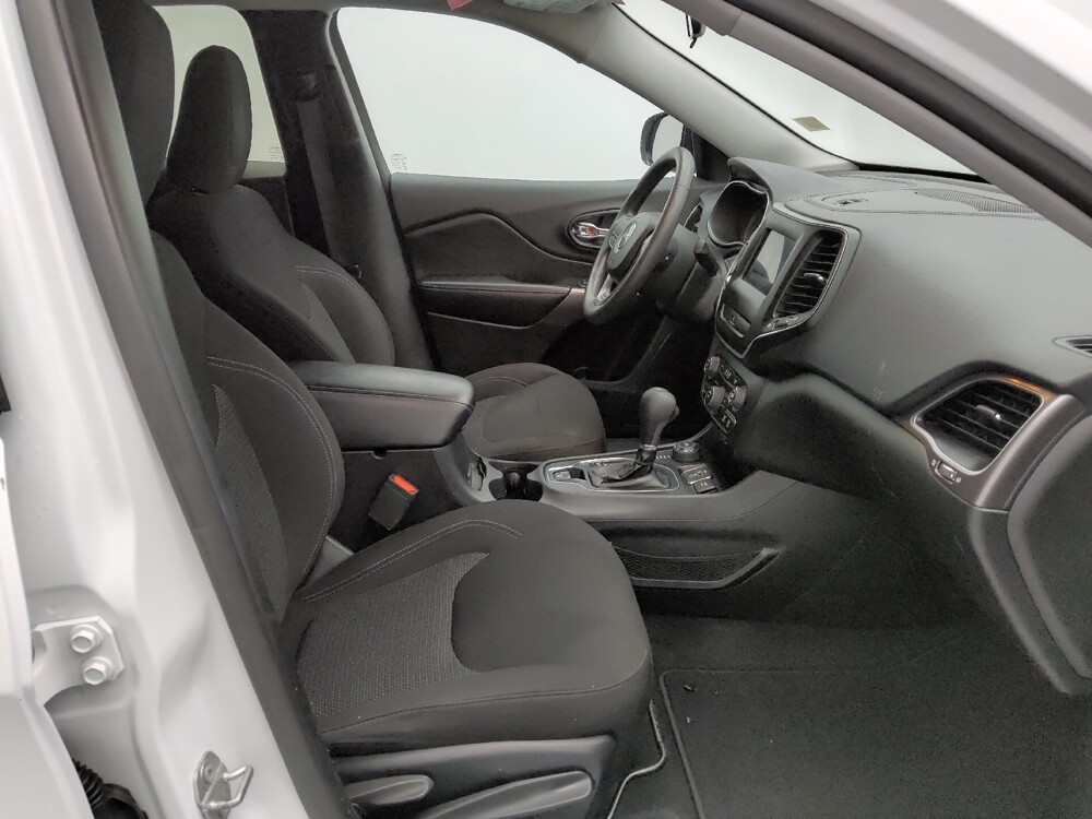 2019 Jeep Cherokee in Topeka, KS 66611 - 18142541 21