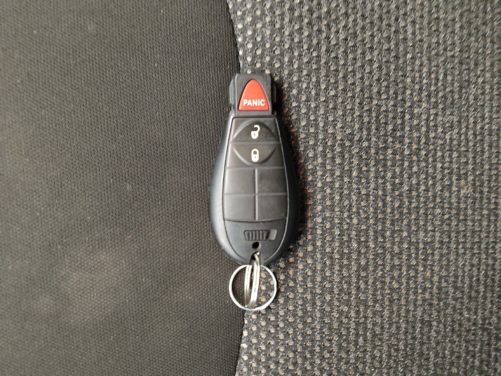 2019 Jeep Cherokee in Topeka, KS 66611 - 18142541 32