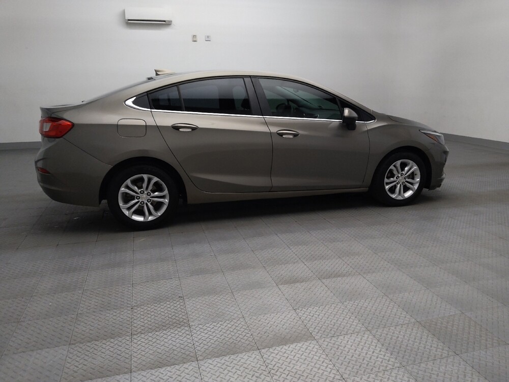 2019 Chevrolet Cruze in Tulsa, OK 74145 - 18142546 10