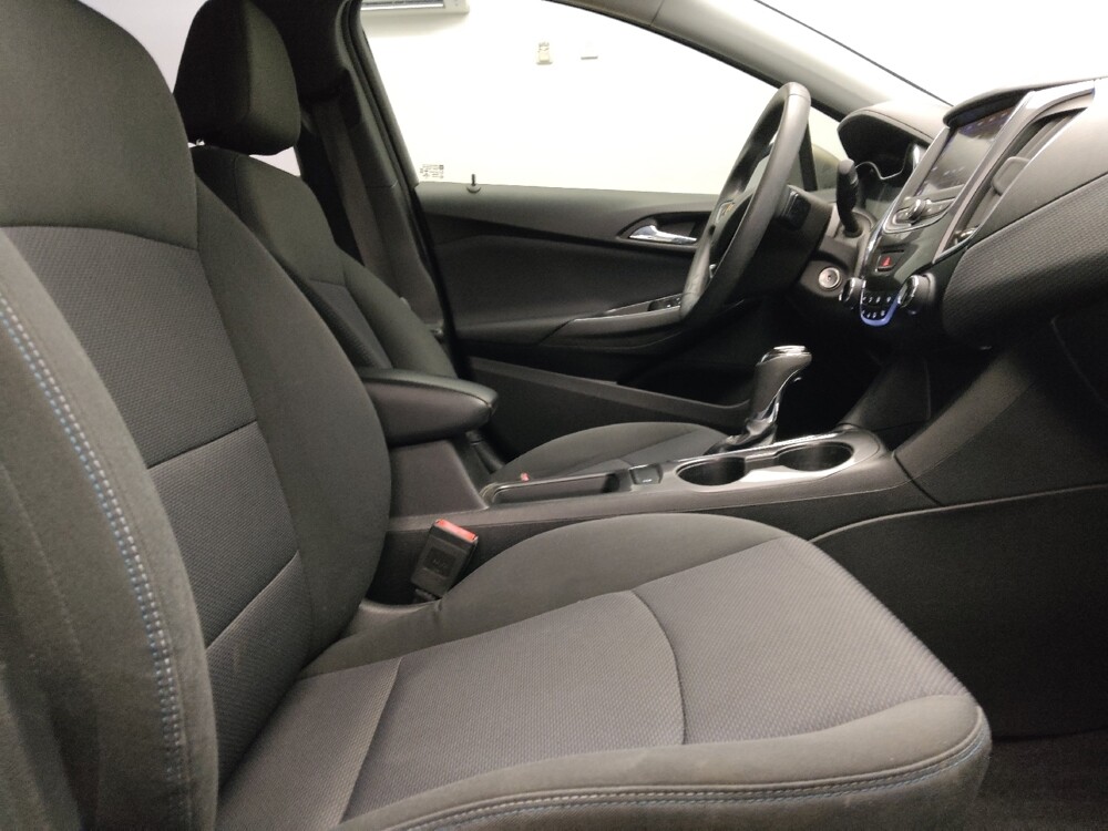 2019 Chevrolet Cruze in Tulsa, OK 74145 - 18142546 21