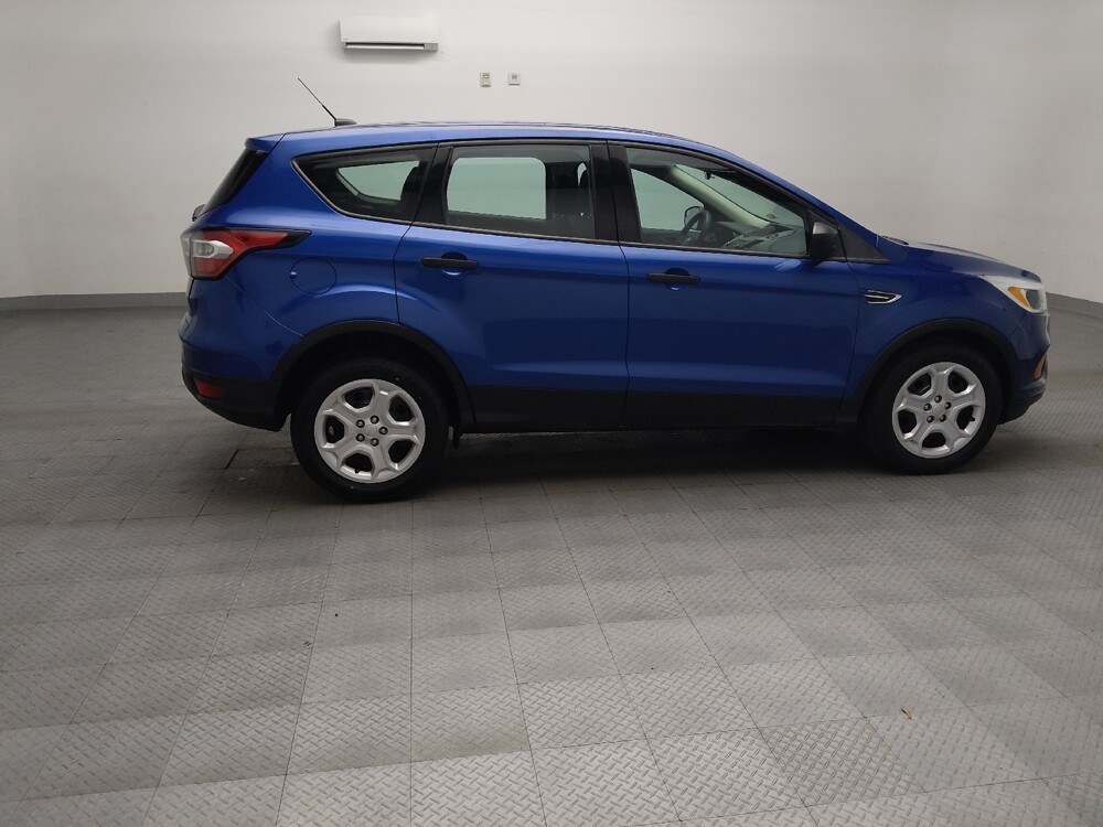 2017 Ford Escape in Oklahoma City, OK 73139 - 18142557 10
