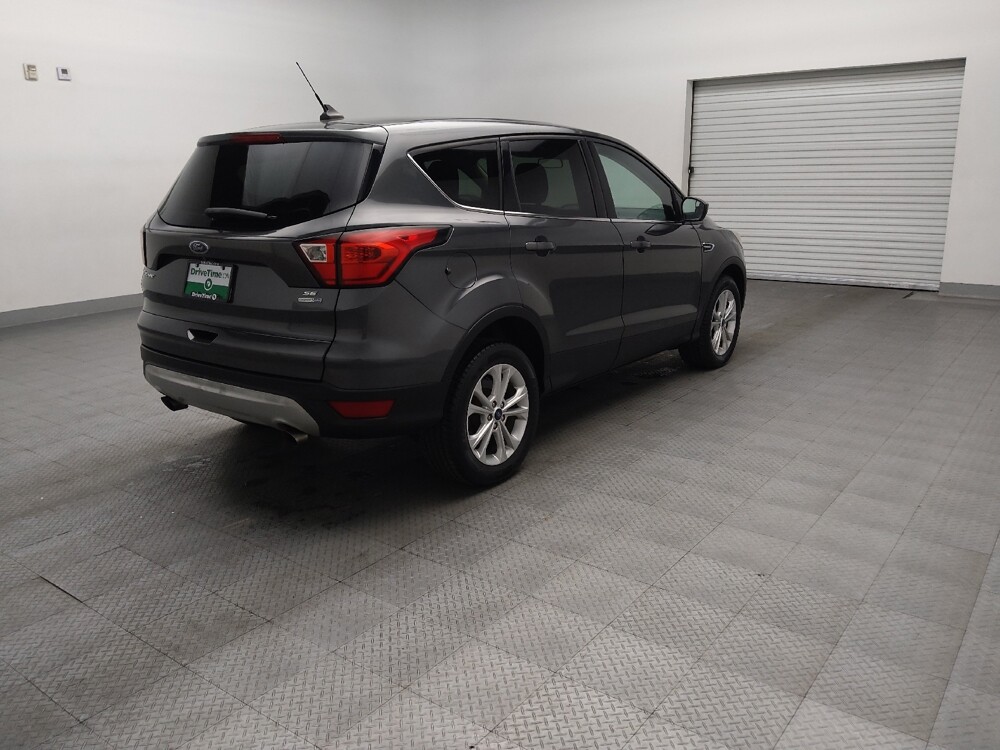 2019 Ford Escape in Oklahoma City, OK 73139 - 18142563 9