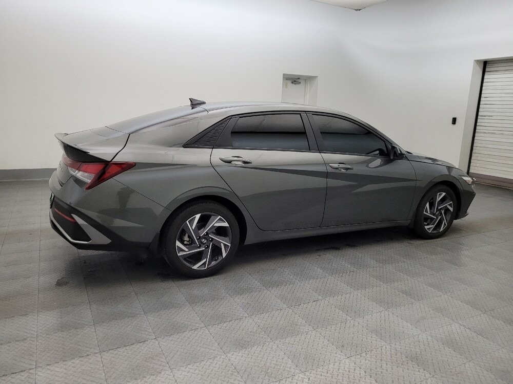 2025 Hyundai Elantra in Mesa, AZ 85210 - 18142580 10