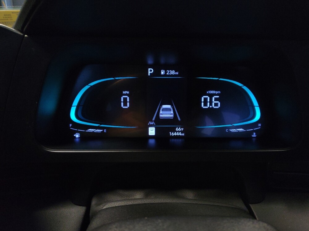 2025 Hyundai Elantra in Mesa, AZ 85210 - 18142580 23