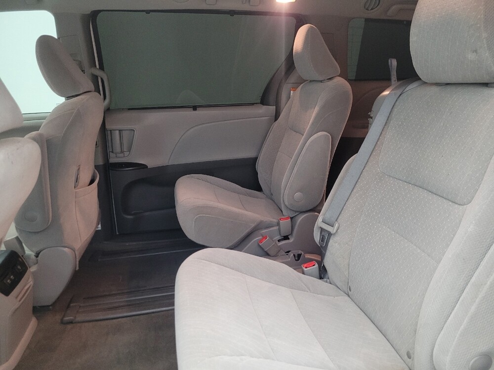 2018 Toyota Sienna in Phoenix, AZ 85015 - 18142582 18