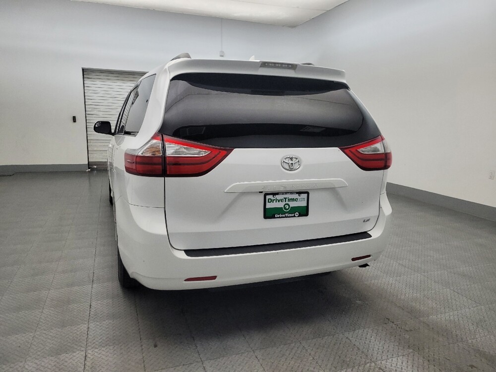 2018 Toyota Sienna in Phoenix, AZ 85015 - 18142582 6