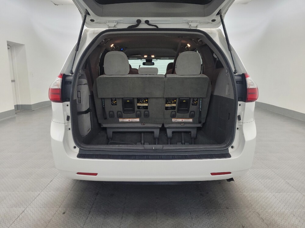 2018 Toyota Sienna in Phoenix, AZ 85015 - 18142582 29