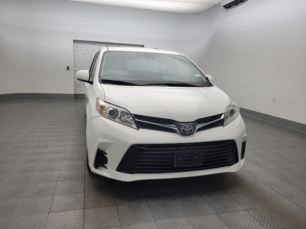 2018 Toyota Sienna in Phoenix, AZ 85015 - 18142582 14