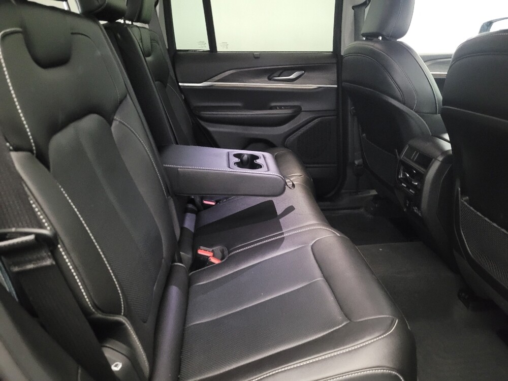 2023 Jeep Grand Cherokee in Williamstown, NJ 8094 - 18142589 19