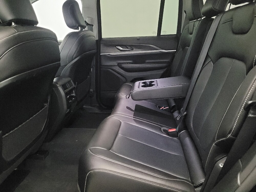 2023 Jeep Grand Cherokee in Williamstown, NJ 8094 - 18142589 18