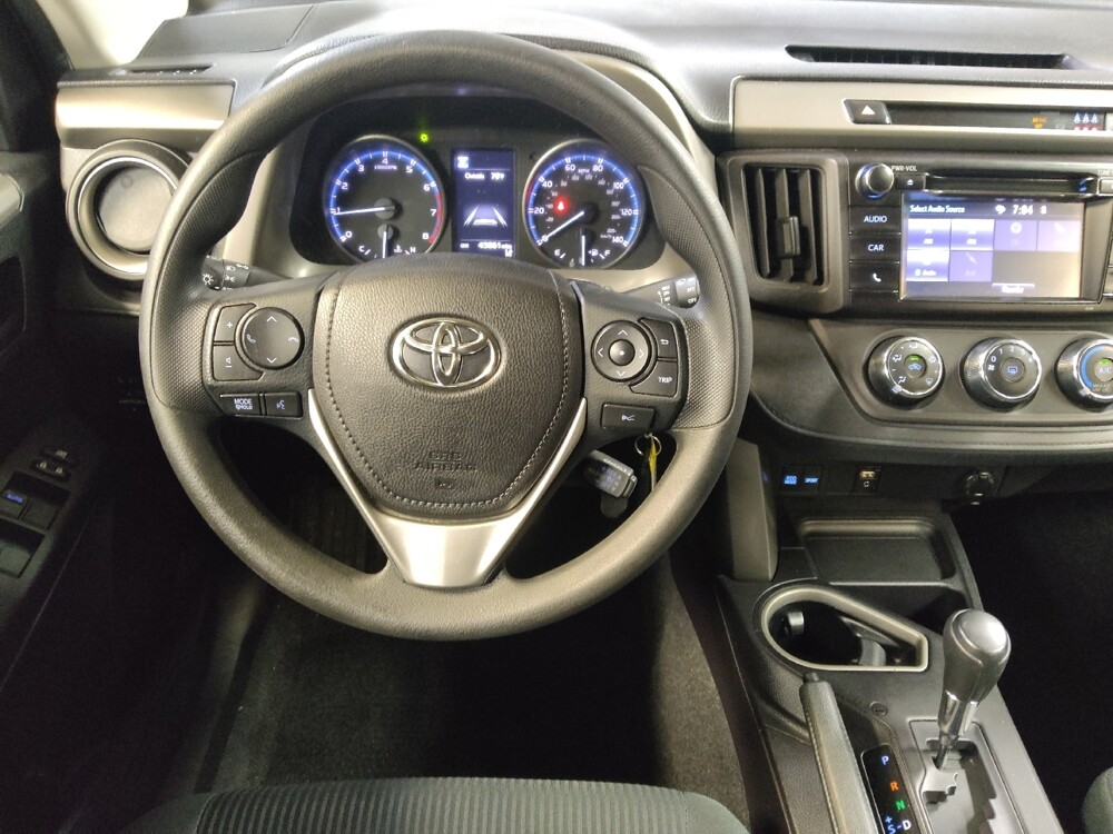 2018 Toyota RAV4 in Metairie, LA 70006 - 18142593 22
