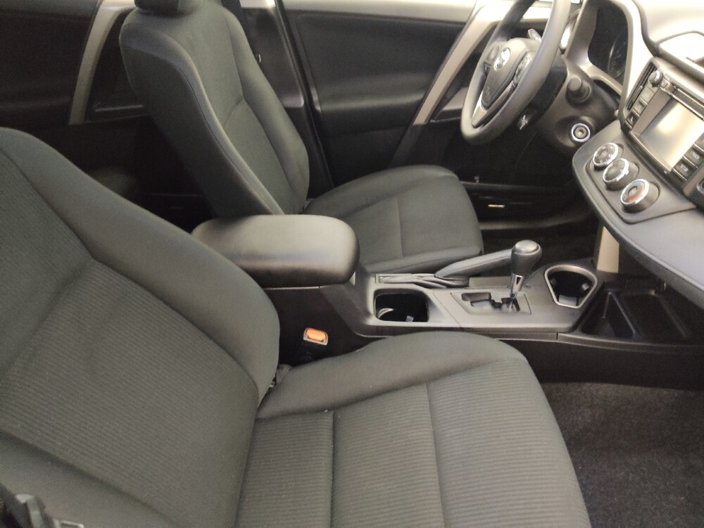 2018 Toyota RAV4 in Metairie, LA 70006 - 18142593 21