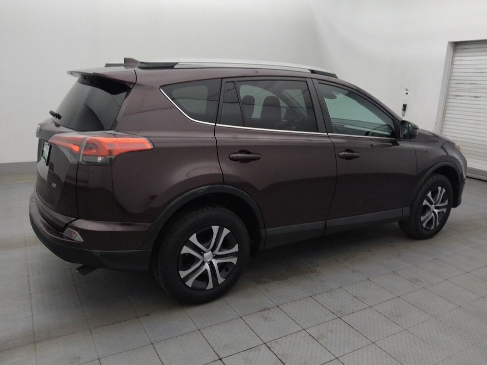 2018 Toyota RAV4 in Metairie, LA 70006 - 18142593 10