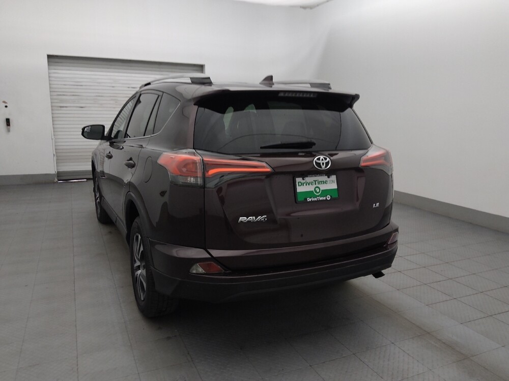 2018 Toyota RAV4 in Metairie, LA 70006 - 18142593 5