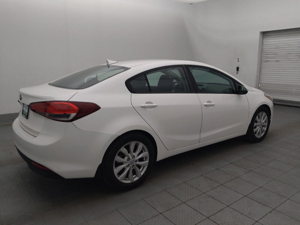 2018 Kia Forte in Tallahassee, FL 32304 - 18142596 10