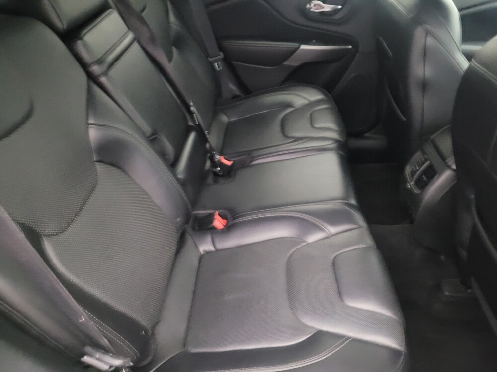 2019 Jeep Cherokee in Metairie, LA 70006 - 18142598 19