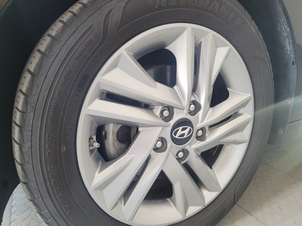 2019 Hyundai Elantra in Tampa, FL 33612 - 18142599 31