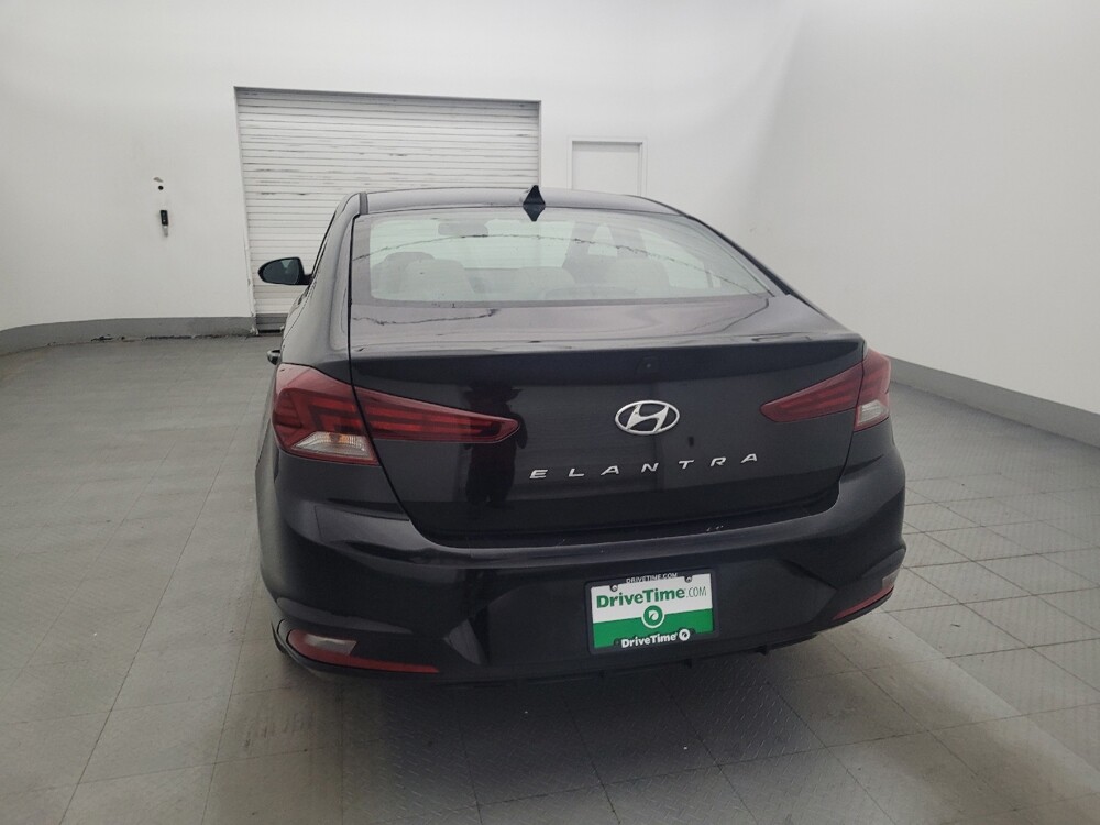 2019 Hyundai Elantra in Tampa, FL 33612 - 18142599 6