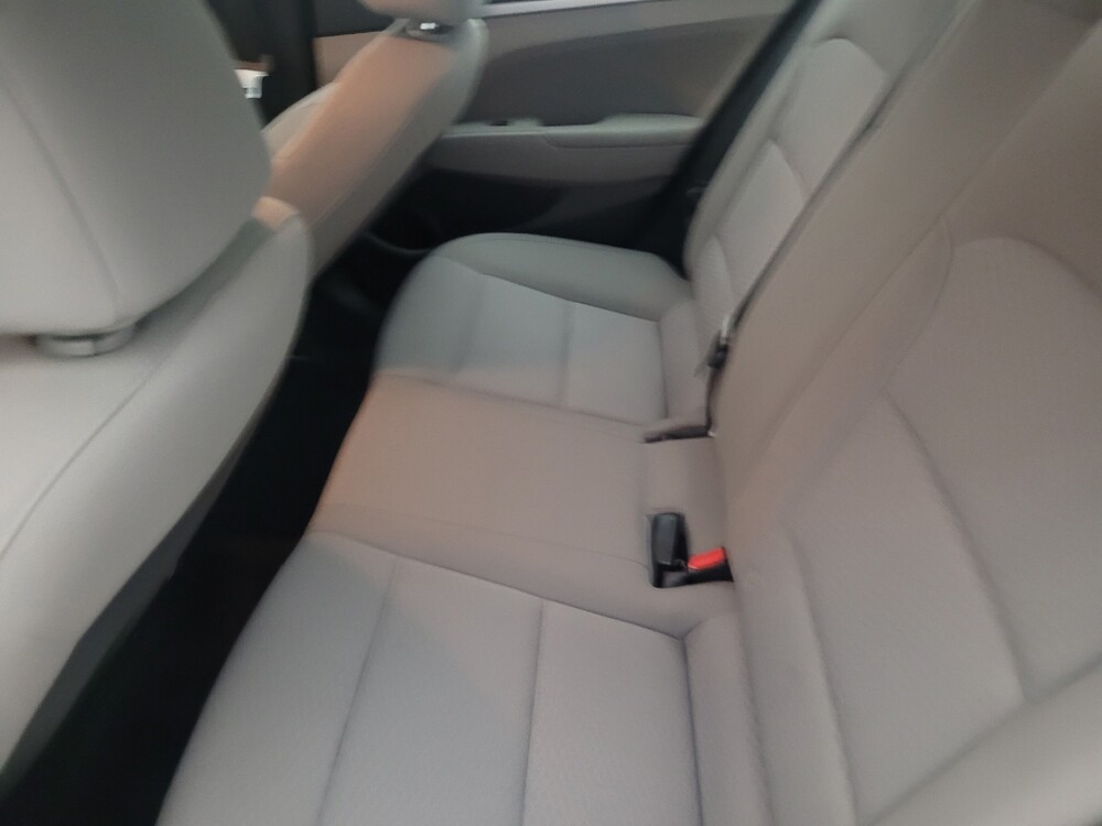 2019 Hyundai Elantra in Tampa, FL 33612 - 18142599 18