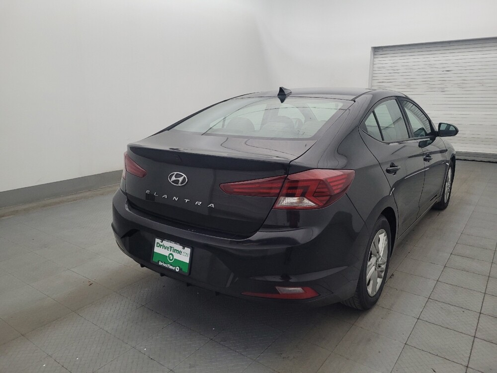 2019 Hyundai Elantra in Tampa, FL 33612 - 18142599 9