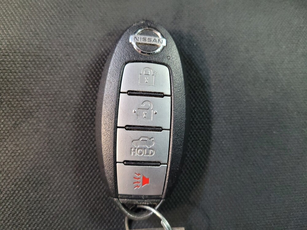 2021 Nissan Versa in Tampa, FL 33612 - 18142603 32