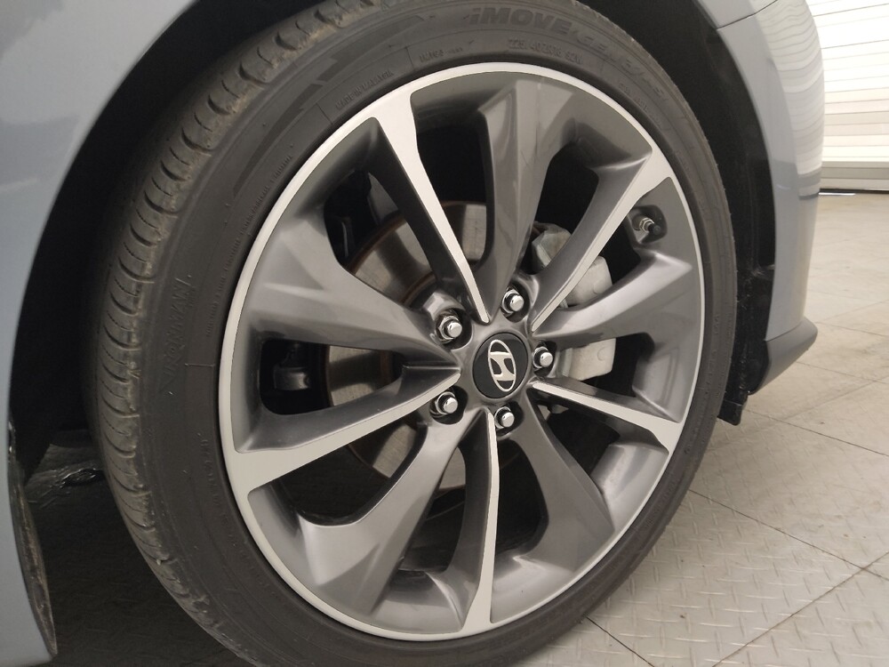 2020 Hyundai Veloster in Tampa, FL 33619 - 18142604 31