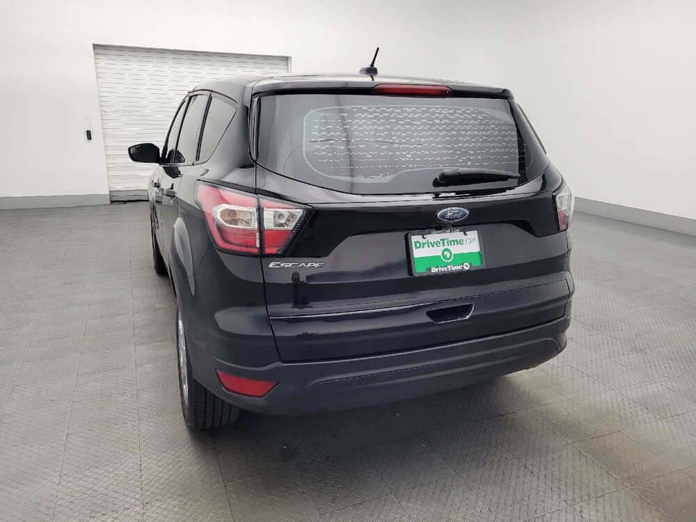 2017 Ford Escape in Ocala, FL 34471 - 18142619 6
