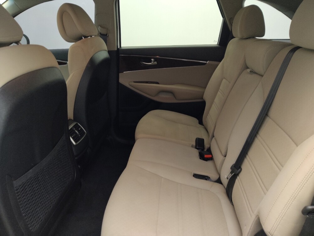 2016 Kia Sorento in Jacksonville, FL 32210 - 18142631 18
