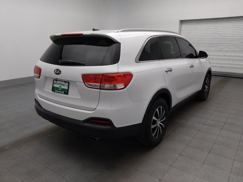 2016 Kia Sorento in Jacksonville, FL 32210 - 18142631 9