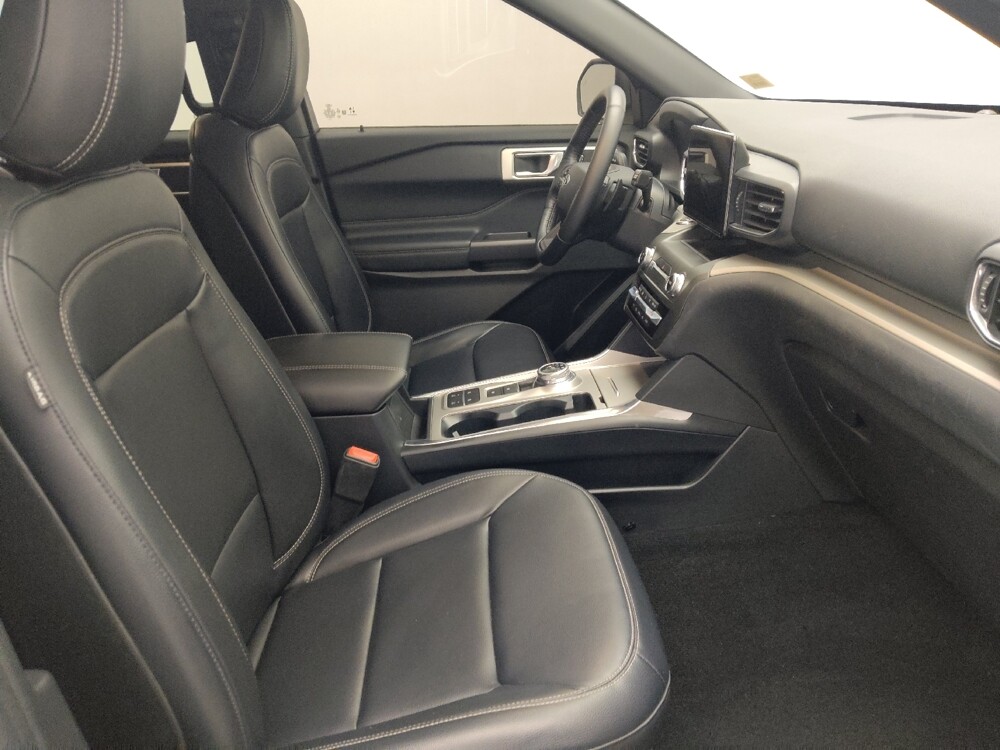 2020 Ford Explorer in Savannah, GA 31419 - 18142634 21