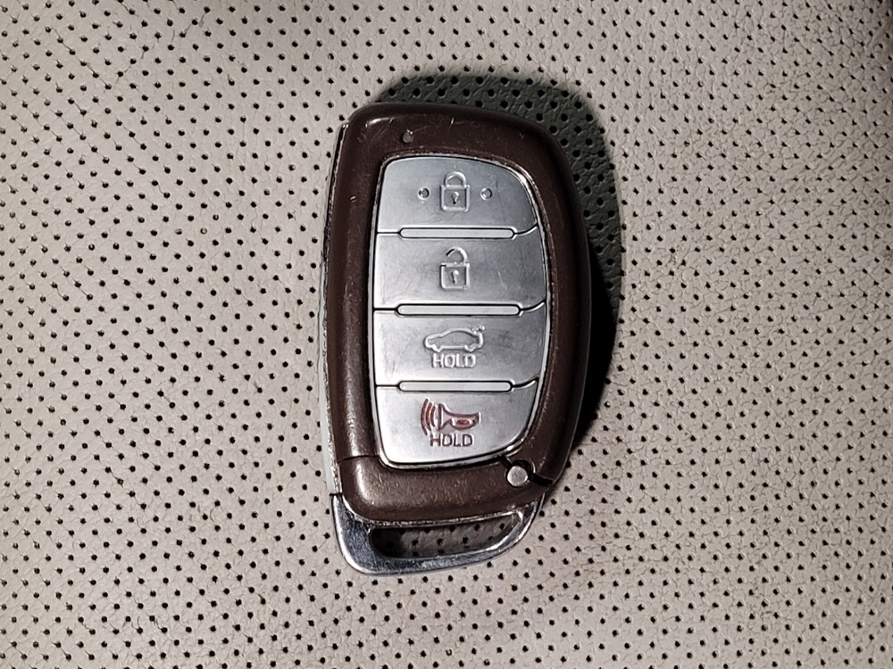 2016 Hyundai Sonata in Savannah, GA 31419 - 18142639 32