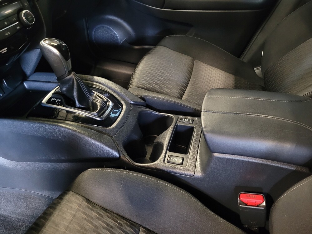 2017 Nissan Rogue in Mobile, AL 36606 - 18142640 26