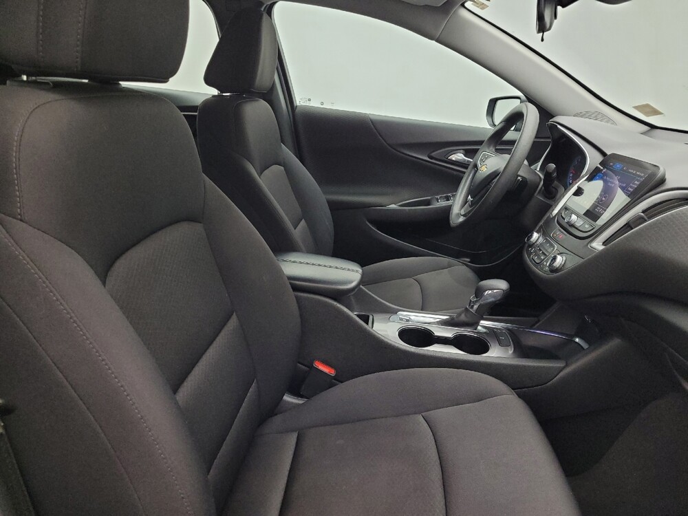 2023 Chevrolet Malibu in Wilmington, NC 28405 - 18142659 21