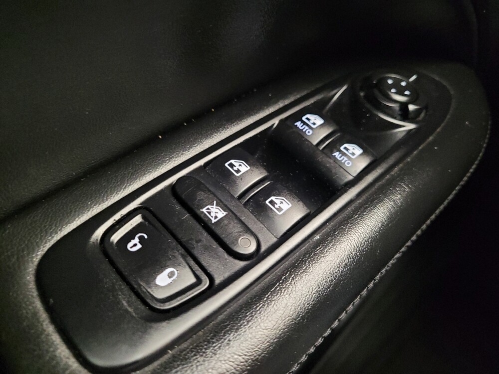 2019 Jeep Compass in Toledo, OH 43617 - 18142681 27