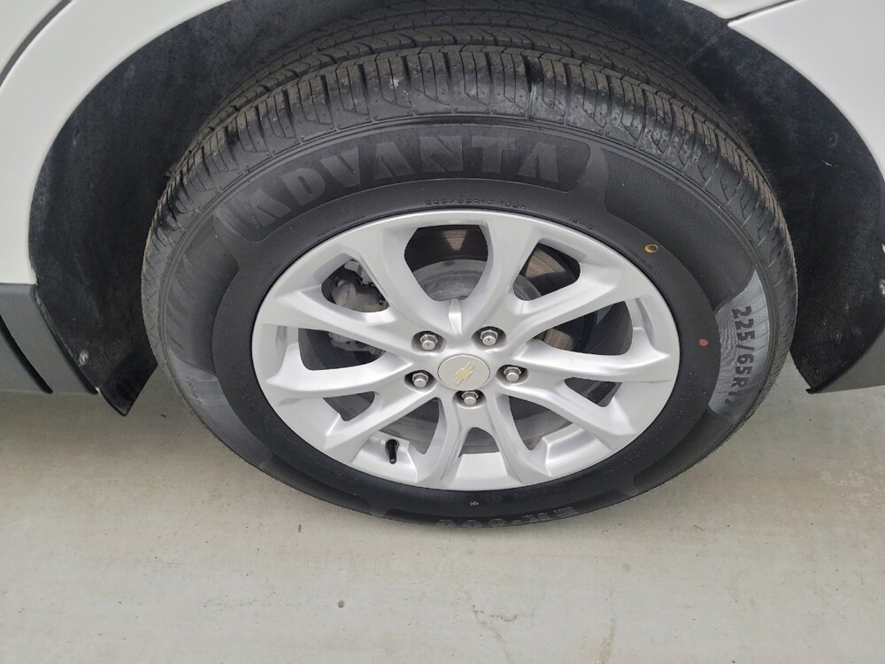 2020 Chevrolet Equinox in Louisville, KY 40258 - 18142682 31