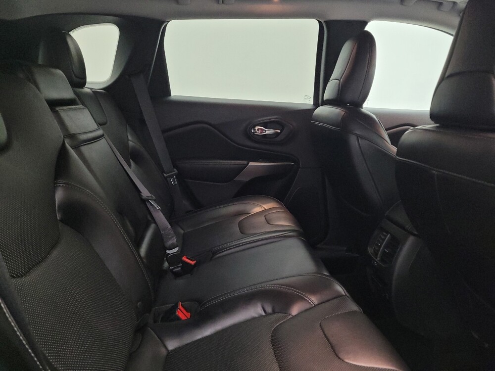 2019 Jeep Cherokee in Louisville, KY 40258 - 18142683 19