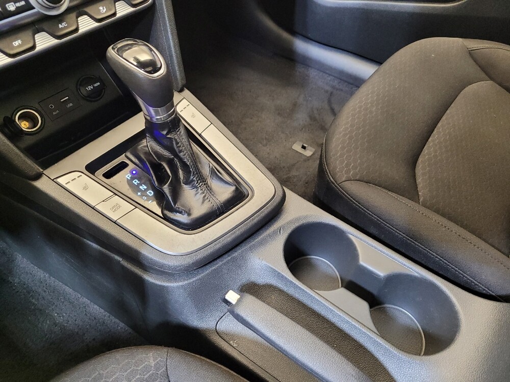 2020 Hyundai Elantra in Toledo, OH 43617 - 18142685 26