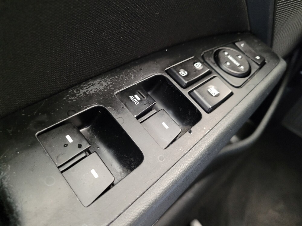 2020 Hyundai Elantra in Toledo, OH 43617 - 18142685 27
